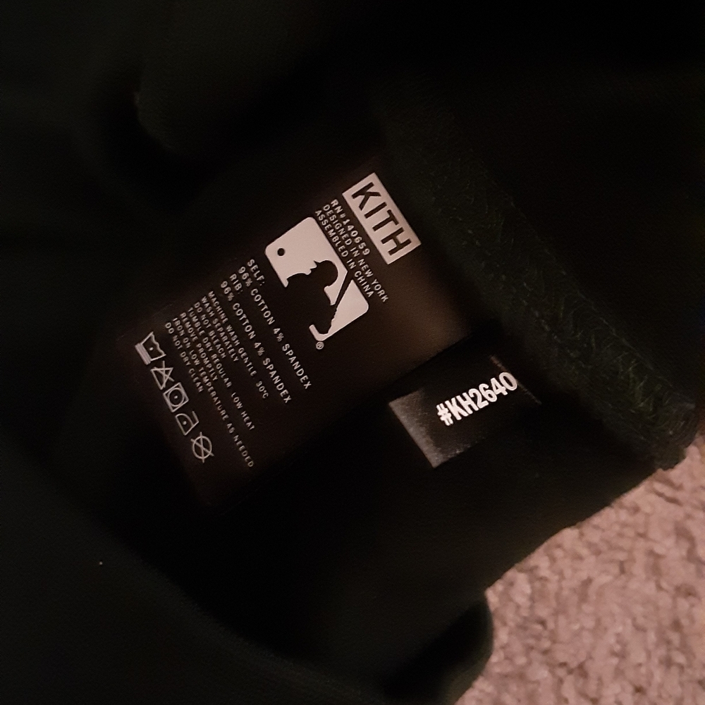 MEN'S KITH NEW YORK YANKEES HOODIE - Picture 8 of 10